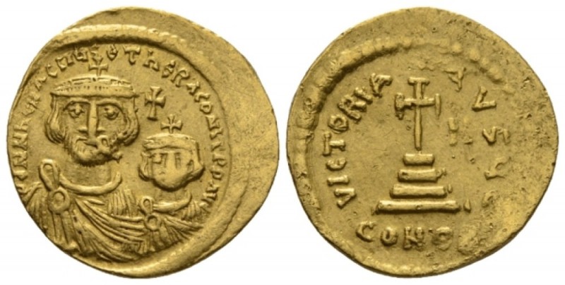 Heraclius, 610-641. Solidus Constantinople circa 613-616, AV 22mm., 4.41g. Solid...