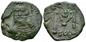 Constans II, 641-668 Follis Siracusa 651-654, Æ 23mm., 4.95g. Facing bust with long beard, wearing crown and calmys, holding globus cruciger in r. han...