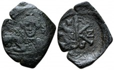 Constans II, 641-668 20 Nummi Siracusa 647-648, Æ 24mm., 4.39g. Facing bust with short beard, wearing crown and clamys, holding globus cruciger in r. ...