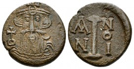 Constans II, 641-668 Decanummo Siracusa 650-651 (year 10), Æ 17mm., 3.28g. Facing bust, with long beard, wearing crown and clamys and holding globus c...