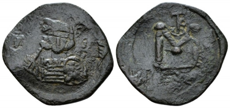 Constantine IV, 668-685 Follis Siracusa 681-685, Æ 28mm., 3.94g. Helmeted and cu...