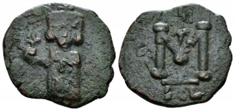 Justinian II, 685-695 (first reign) Follis Siracusa 685-695, Æ 22.5mm., 4.28g. J...