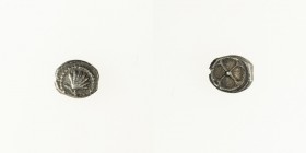 Monete della Magna Grecia - Calabria - Magna Graecia coins 
Taranto - Litra databile al periodo 520-473 a.C. - gr. 0,79 - Rara (Vlasto cfr. n. 1108) ...