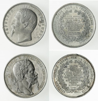 Medaglie, Ordini e Decorazioni - Italia - Medals, Orders and Decorations 
Vitto...