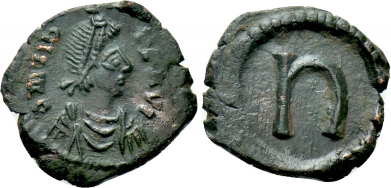 TIBERIUS II CONSTANTINE (578-582). Pentanummium. Constantinople. 

Obv: δ M TI...