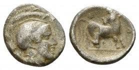 Lucania, Thurium Diobol circa 400-375, AR 10mm., 0.69g. Helmeted head of Athena r. Rev. Bull standing r., head l.; two annulets above. Historia Numoru...
