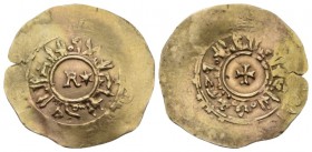 Amalfi, Ruggero II, 1127-1154. Tari 1127-1154, AV 20mm., 0.87g. Kufic legend around R• Rev. Kufic legend around cross with pellet above and below. CNI...