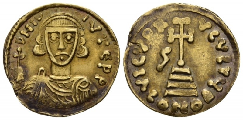 Benevento, Gregory, 732-739 Solidus in the type of Justianin II 732-739, EL 19.6...