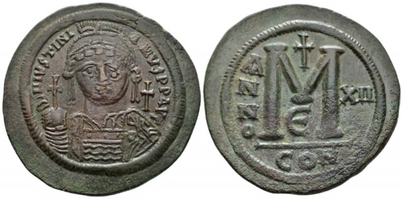 Justinian I, 527-565. Follis Constantinople circa 538-539, Æ 42mm., 22.61g. Helm...