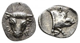 Phocis, Federal coinage Obol circa 420-400, AR 11mm., 0.78g. Facing bull’s head, the hair shown as lines, O and F to l. and r. of muzzle. Rev. Boar fo...