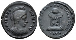 Crispus caesar, 317-326 Follis Londinium circa 323-324, Æ 20mm., 3.22g. CRISPVS - NOBIL C Helmeted and cuirassed bust r. Rev. BEAT TRA-NQLITAS Lighted...