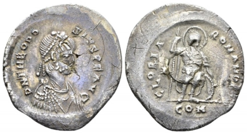 Theodosius II, 402-450 Light Miliarense Thessalonica circa 423-450, AR 23mm., 4....