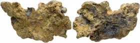 AUSTRALIEN
Elizabeth II. 1952-. Goldnugget. Kristalline Struktur im gewachsenen Felsen. 86.24 g. Sehr selten / Very rare. (~€ 3420/~US$ 4210)