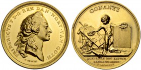 DÄNEMARK
Friedrich V. 1746-1766. Goldmedaille o. J. (1758). Prämienmedaille der Kunstakademie in Kopenhagen. Stempel von M. G. Arbien und Jacobson. K...