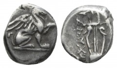 Ionia, Teos Diobol circa 320-294, AR 7.9mm., 0.97g. Gryphon seated r., raising forepaw. Rev. Chelys; MENTΩP downward to right. Kinns 96.

Very Fine....