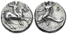 Calabria, Tarentum Nomos circa 280-272, AR 19mm., 6.43g. Horseman galloping r., holding shield and spears, crowned by Nike; on l., ΣΙ; below, ΛYKΩΝ. R...