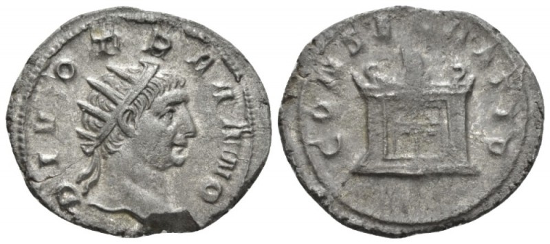 Divus Trajanus. Antoninianus circa 250-251, AR 22mm., 4.24g. Radiate head of Div...