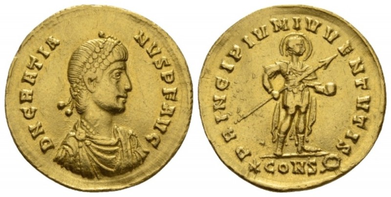 Gratian, 367-383 Solidus Constantinople circa 367, AV 21mm., 4.49g. Pearl-diadem...