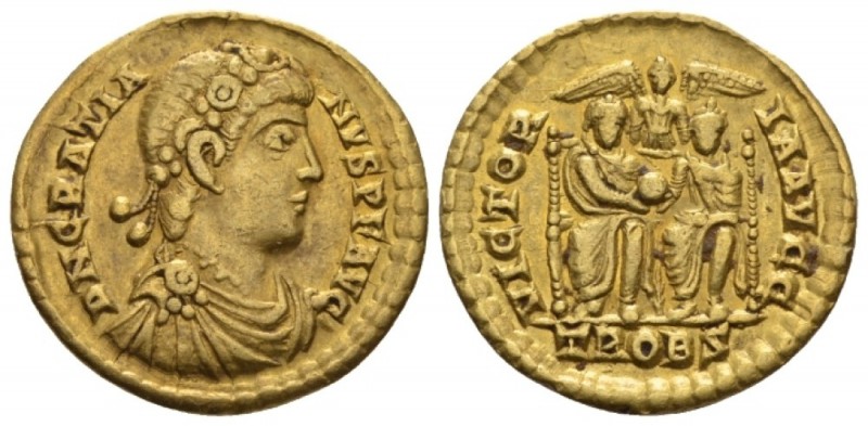 Gratian, 367-383 Solidus Treveri circa 374-375, AV 20mm., 4.42g. Rosette-diademe...