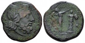 Campania, Capua Uncia circa 216-211, Æ 20mm., 5.85g. Laureate head of Jupiter r.; behind, star. Rev. Victory standing r., crowning trophy; at r., star...