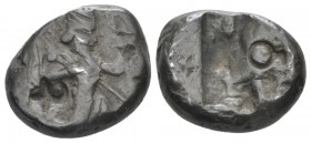 Persia (Achaemenidae), Artaxerxes II to Darios III, circa 375-336 BC. Siglos circa 375-336 BC, AR 15.2mm., 5.48g. Persian king or hero in kneeling-run...