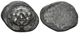 Etruria, Populonia 10 Units circa 425-400, AR 23.5mm., 7.97g. Diademed facing head of Metus; below, X. Rev. Blank. EC Series 8, 1–20 (O1). Historia Nu...