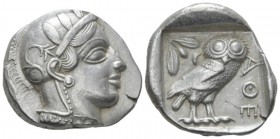 Attica, Athens Tetradrachm circa 450, AR 16.20 mm., 17.15 g.
Head of Athena r., wearing Attic helmet decorated with olive wreath and palmette. Rev. O...