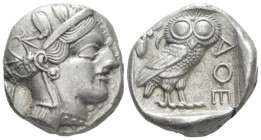 Attica, Athens Tetradrachm circa 450, AR 21.80 mm., 17.22 g.
Head of Athena r., wearing Attic helmet decorated with olive wreath and palmette. Rev. O...