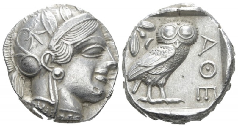 Attica, Athens Tetradrachm circa 450-440, AR 23.60 mm., 17.17 g.
Head of Athena...
