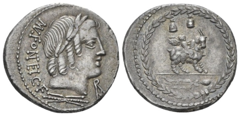 Mn. Fonteius C.f. Denarius circa 85, AR 20.50 mm., 4.00 g.
Laureate head of Apo...