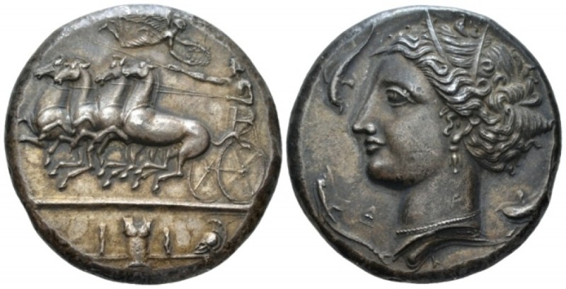 Syracuse, Decadrachm Early XX century, PB 41.36 mm., 29.70 g.
Fast quadriga dri...