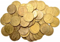 [302.80g]
NIEDERLANDE
Königreich. Wilhelmina 1890-1948. 10 Gulden. Diverse Jahre. Lot von 50 Exemplaren. Feingewicht total: 302.80 Gramm. Fast FDC /...