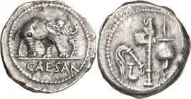 (49 a.C.). Julio César. Denario forrado. (Spink 1399) (S. 49) (Craw. 443/1). 2,96 g. MBC+.