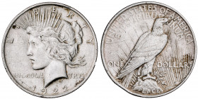 Estados Unidos. 1922. Filadelfia. 1 dólar. (Kr. 150). Rayitas. AG. 26,77 g. MBC+.