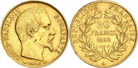 Francia. 1852. Luis Napoleón. A (París). 20 francos. (Fr. 568) (Kr. 774). Golpecitos. AU. 6,41 g. MBC-/MBC.