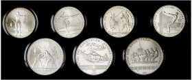 Rusia. 1979-1980. 5 (cuatro) y 10 (tres) rublos. Juegos Olímpicos - Moscú '80. En estuche oficial. S/C.