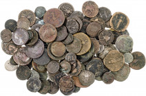 Lote de 130 monedas romanas, tres en plata. A examinar. MC/MBC.
