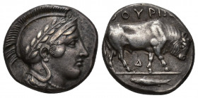GRECIA ANTIGUA. LUCANIA. THORION. Estátera (c. 425-400 a.C.). A/ Cabeza de Atenea con casco y laureada a der. R/ Toro a der., encima QOURIWN, entre la...