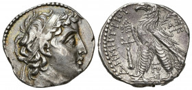 GRECIA ANTIGUA. REINO SELÉUCIDA. Demetrio II. Tetradracma. Tiro (129-125 a.C.). A/ Cabeza diademada a der. R/ Águila sobre proa a der., delante clava ...