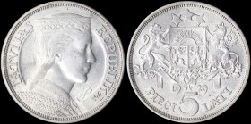 LATVIA: 5 Lati (1929) in silver (0,835) with crowned head facing right. Arms with supporters above value on reverse. (KM 9). Uncirculated.