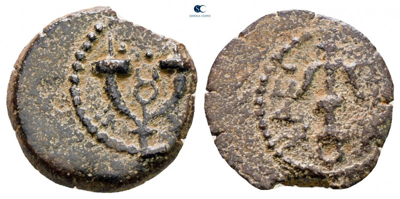 Judaea. Jerusalem. Herodians. Herod I (the Great) 40-4 BC. 
Prutah Æ

14 mm, ...