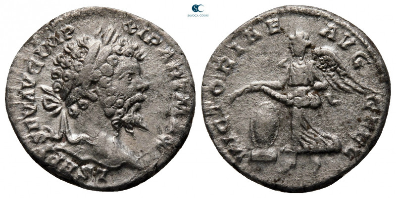 Septimius Severus AD 193-211. Rome
Denarius AR

17 mm, 3,01 g



very fin...