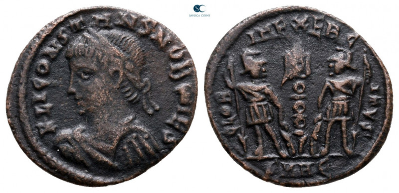 Constans, as Caesar AD 333-337. Heraclea
Follis Æ

17 mm, 1,45 g



very ...