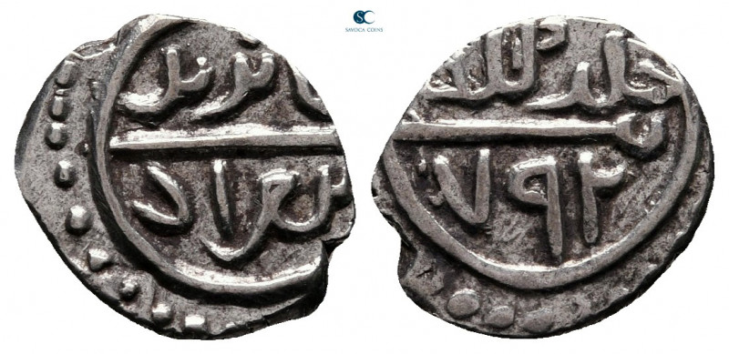 Turkey. Bayezid I AD 1389-1402.
Akçe AR

13 mm, 1,21 g



very fine