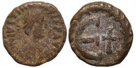 Justinian I, 527-565. Pentanummium (bronze, 1.91 g, 14 mm), Carthage. DN IVSTINIANVS P P AVG. Diademed, draped and cuirassed bust right. Rev. Large E;...