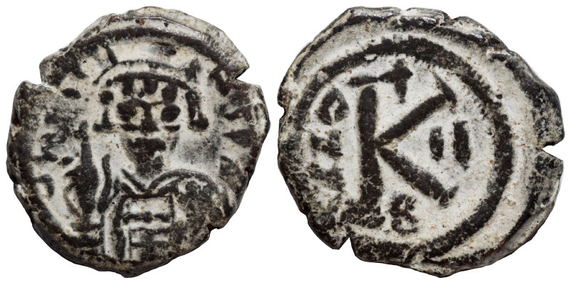 Maurice Tiberius, 582-602. Half Follis (bronze, 6.48 g, 22 mm). Constantinople. ...