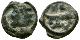 GALIA, Turones. Potin. (Ae. 2,29g/15mm). 100-50 a.C. (BN 5684). Anv: Cabeza masculina a izquierda. Rev: Toro a izquierda. MBC-.
