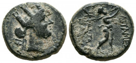PHRYGIA, Apameia. Ae17. (Ae. 3,75g/17mm). 133-48 a.C. (SNG Copenhagen 193; HGC 7, 674). Anv: Cabeza de Artemis con corona mural, a su espalda arco y c...