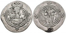IMPERIO SASANIDA, Khusro II. Dracma. (Ar. 3,71g/30mm). Año 36. YZ (Yazd). (Göbl-II/3). Anv: Busto coronado y drapeado de Khusro II a derecha. Rev: Dos...
