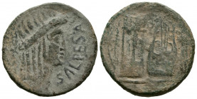 SALPESA (cerca de Utrera, Sevilla). As. (Ae. 7,65g/25mm). 50 a.C. (FAB-2109). Anv: Cabeza didemada de Apolo a derecha, delante leyenda: SALPESA. Rev: ...